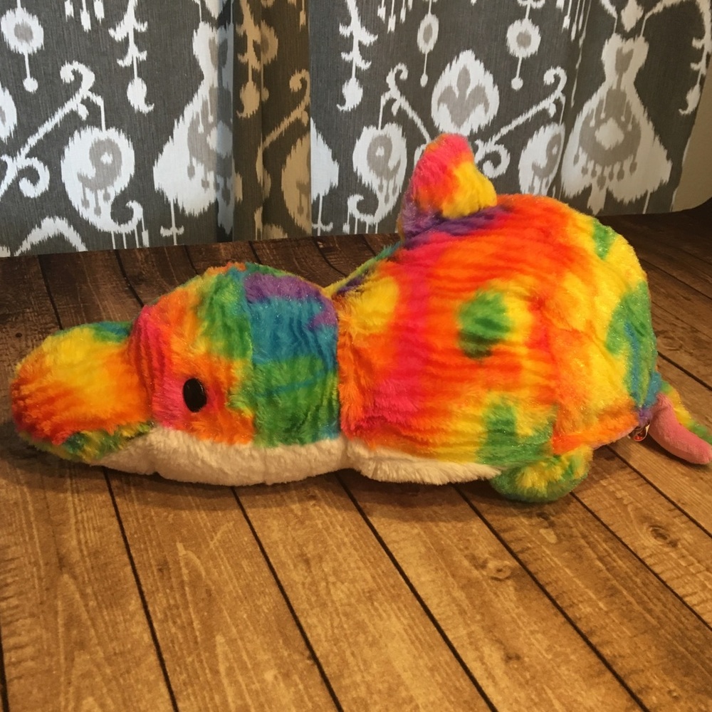 Multi animal flipazoo toy/pillos